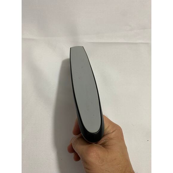 The handy HENCKELS Handheld 2-Stage Knife Sharpener - Picture 3 of 6